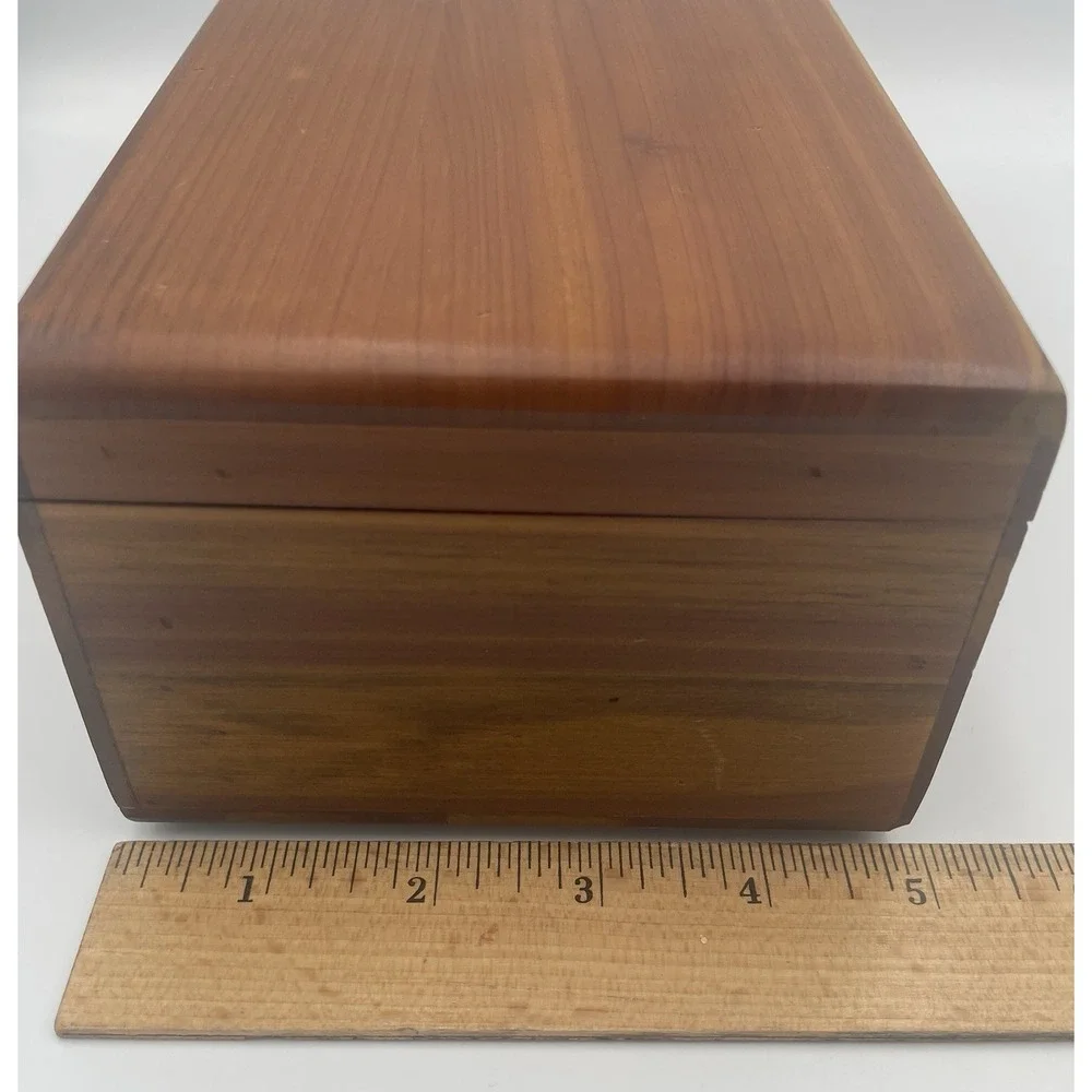 Vintage Lane Cedar Box Hope Chest Promo U & I Furniture Co. Logan UT With Key 9